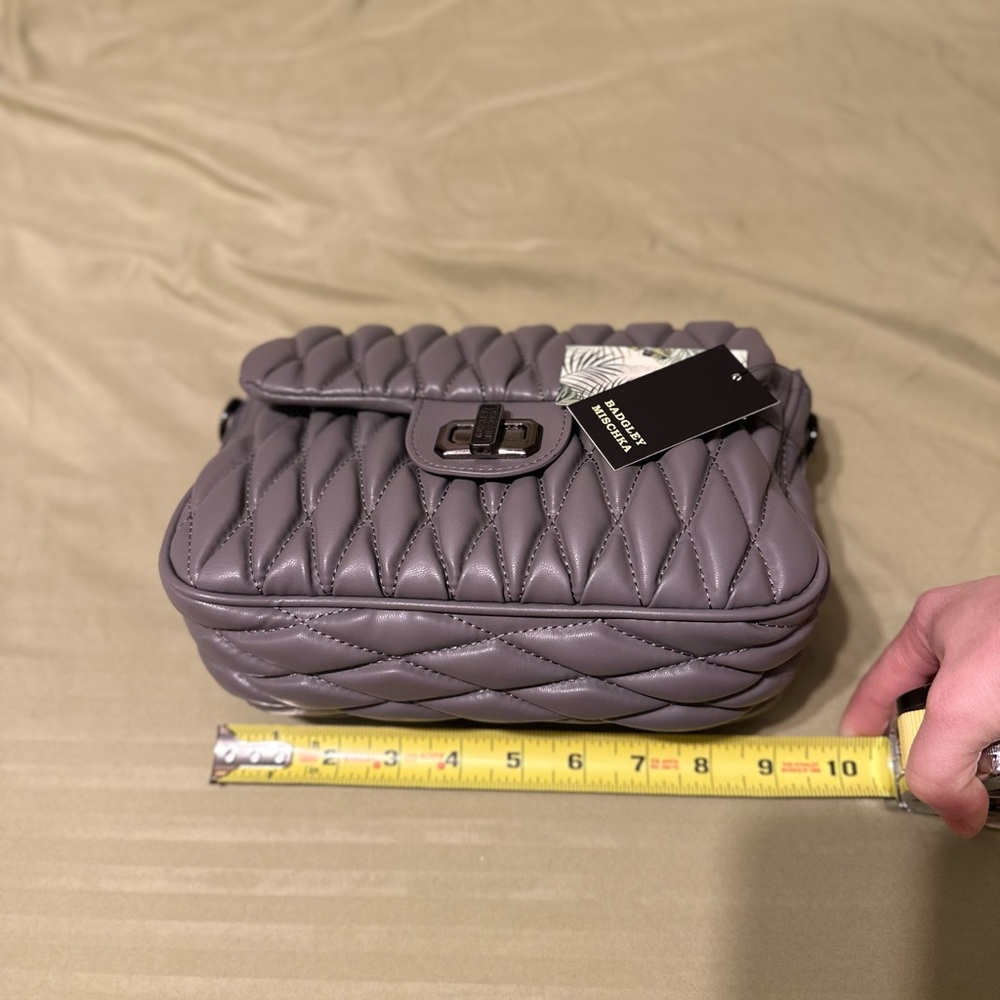 Elegant badgley mischka Quilted Gray Handbag - Picture 4 of 7
